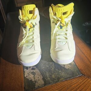 Jordan Kids Yellow and White Sneakers